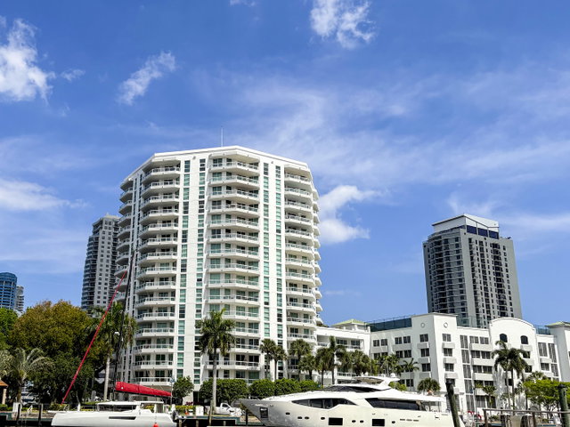 Esplanade Condos photo 3
